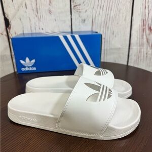 ADIDAS ADILETTE tri foil logo graphic slides in white size 7 womens 6 mens nib